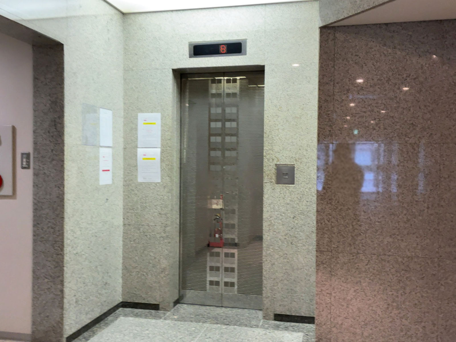 エレベーター(1基)