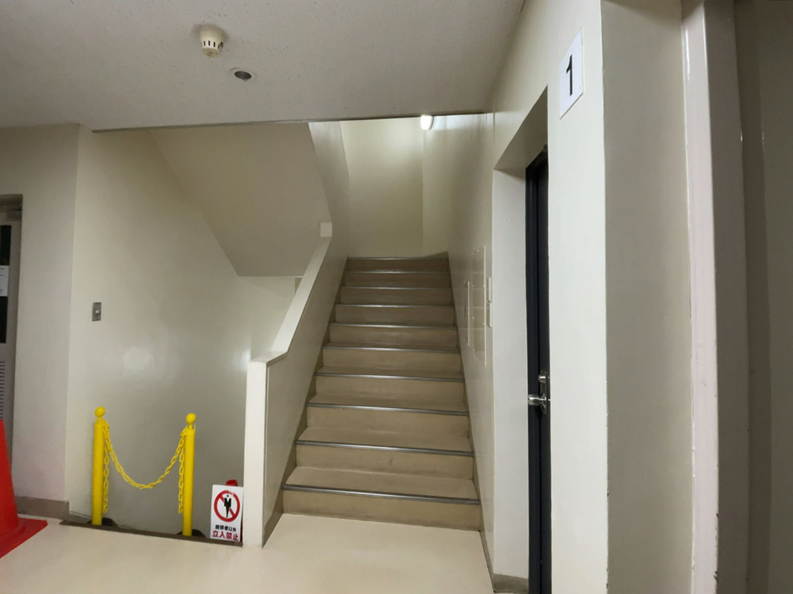 内階段
