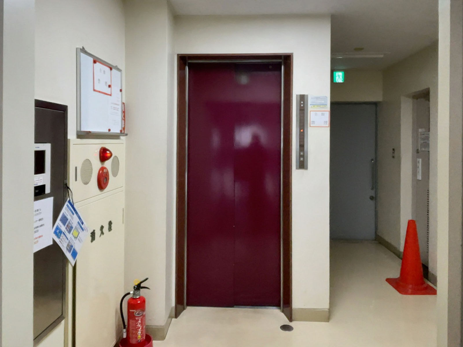 エレベーター(1基)