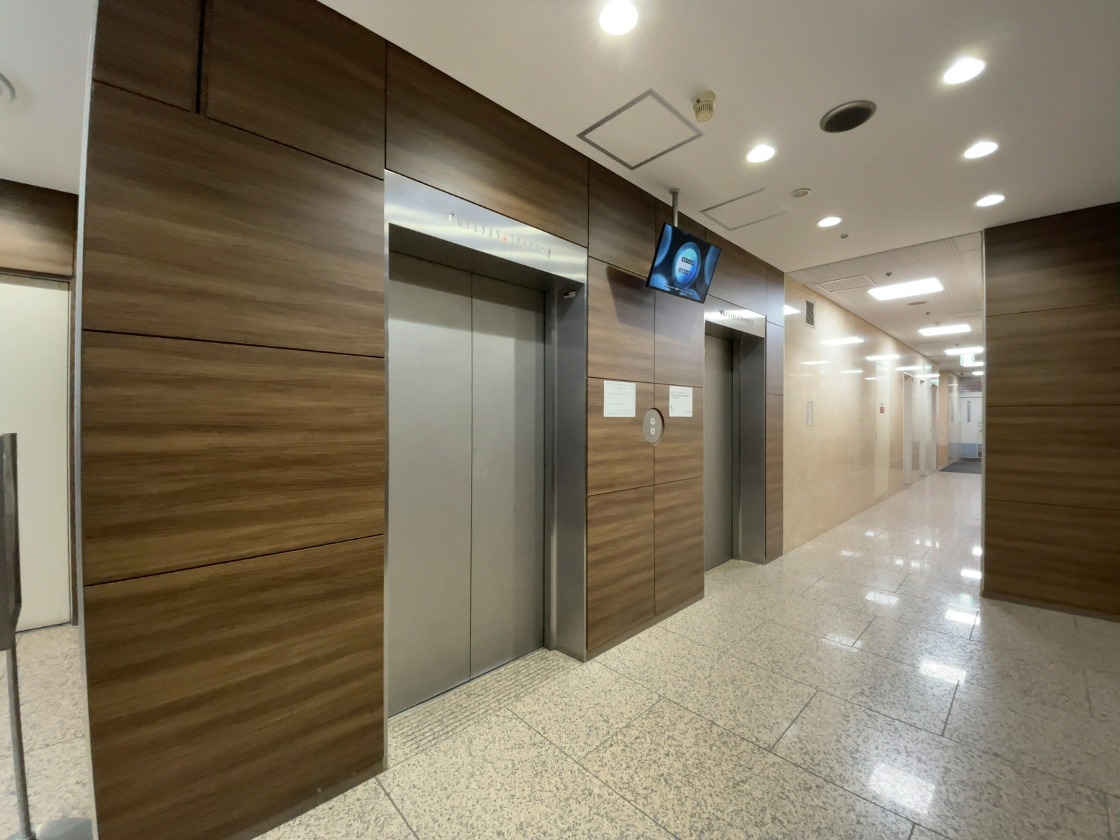 エレベーター(乗用2基)