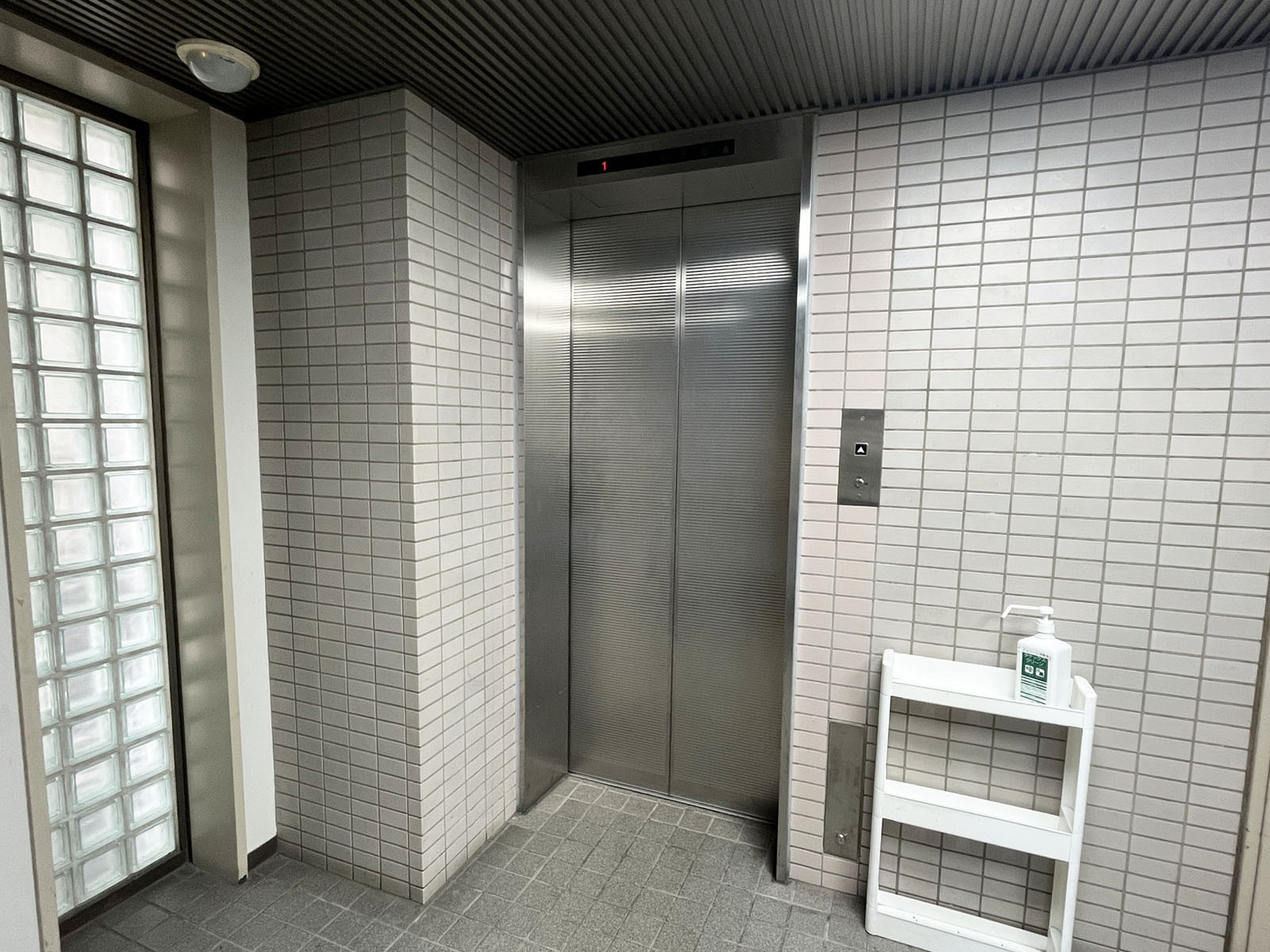 エレベーター(1基)