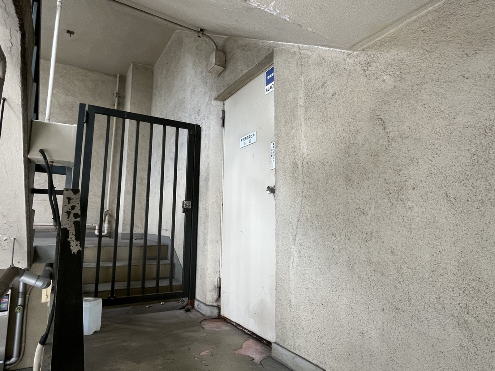 建物出入口
