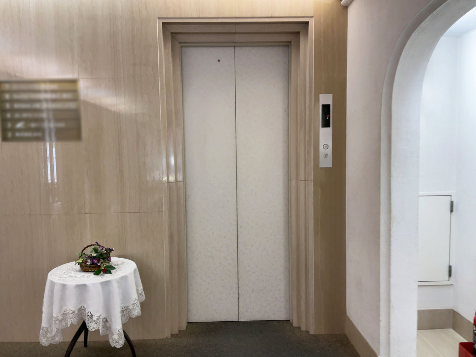 エレベーター(1基)