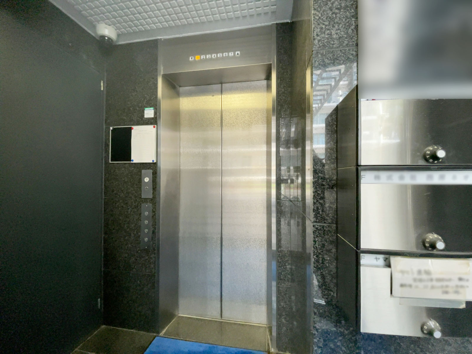 エレベーター(1基)
