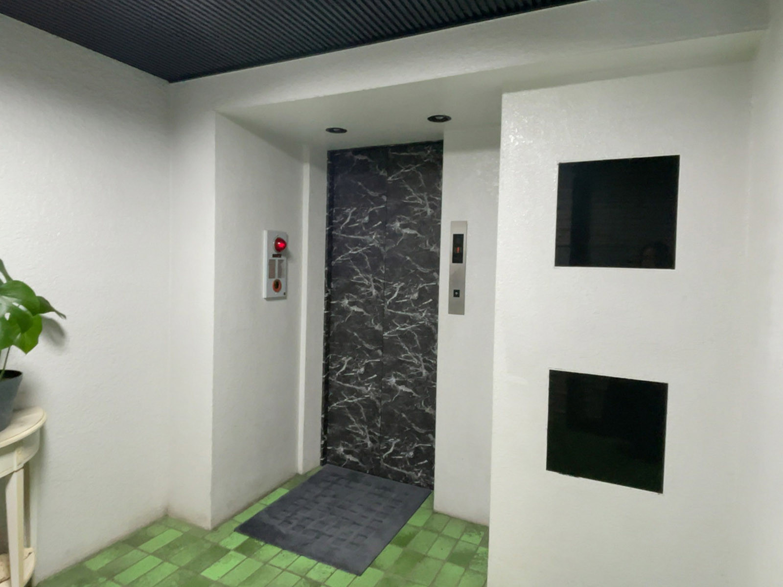 エレベーター(1基)