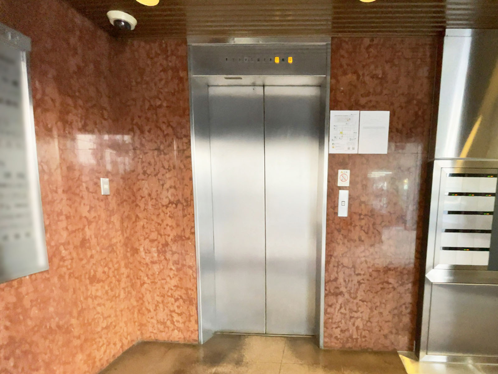 エレベーター