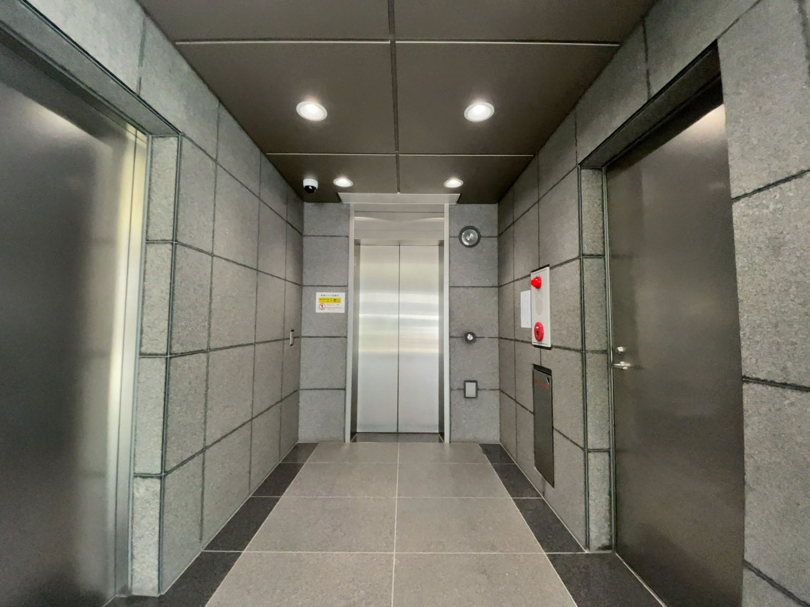 エレベーター(1基)