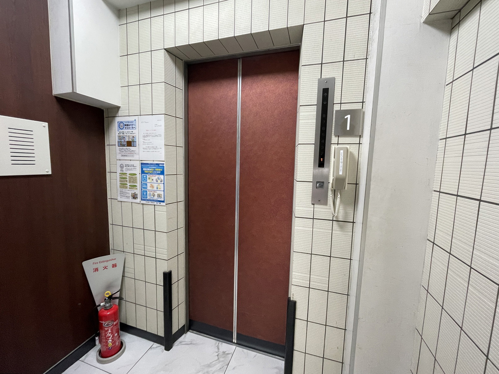 エレベーター(1基)