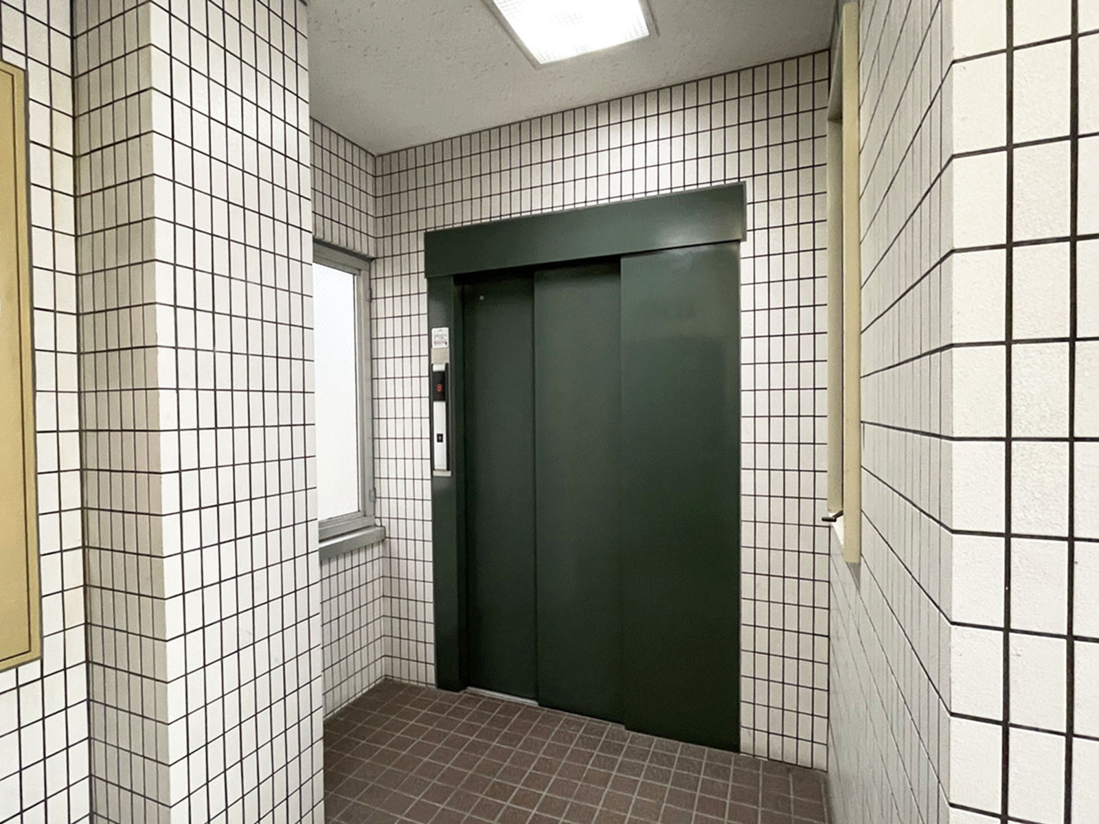 エレベーター(1基)