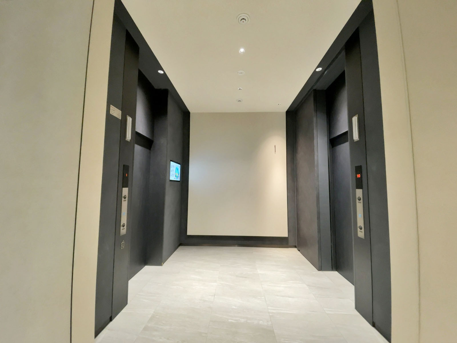 エレベーター(2基)