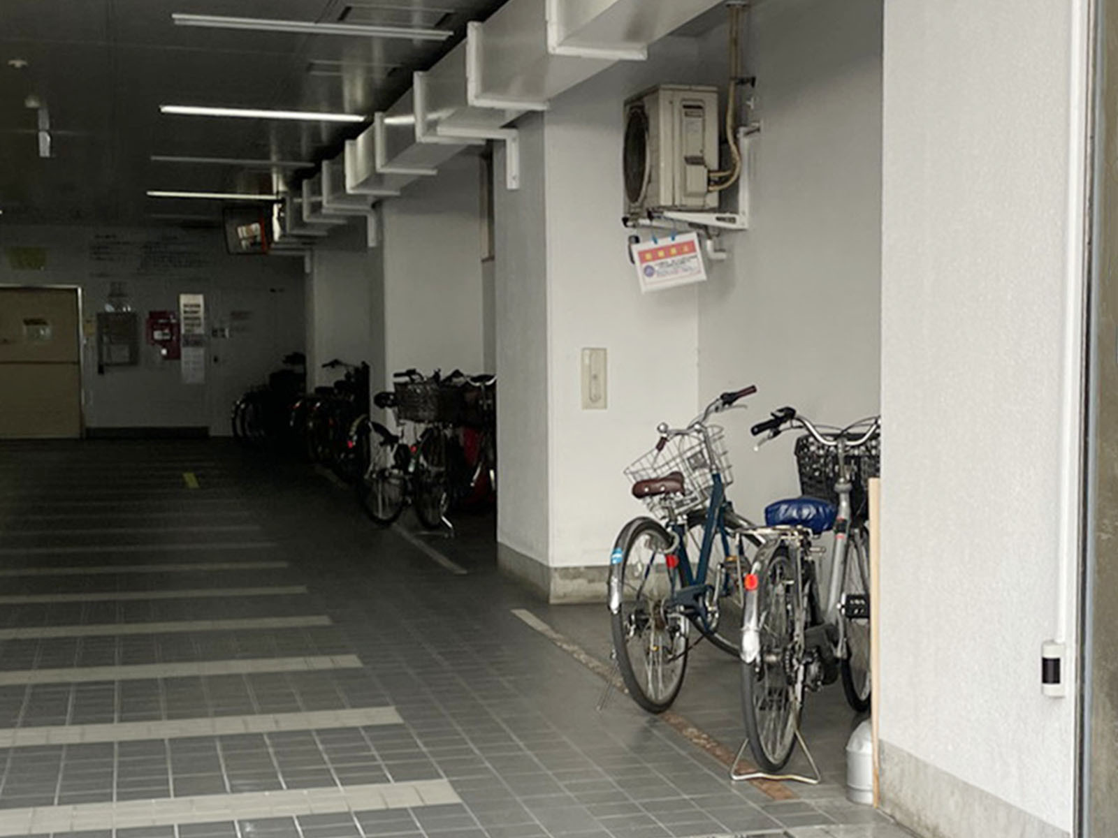 駐輪場