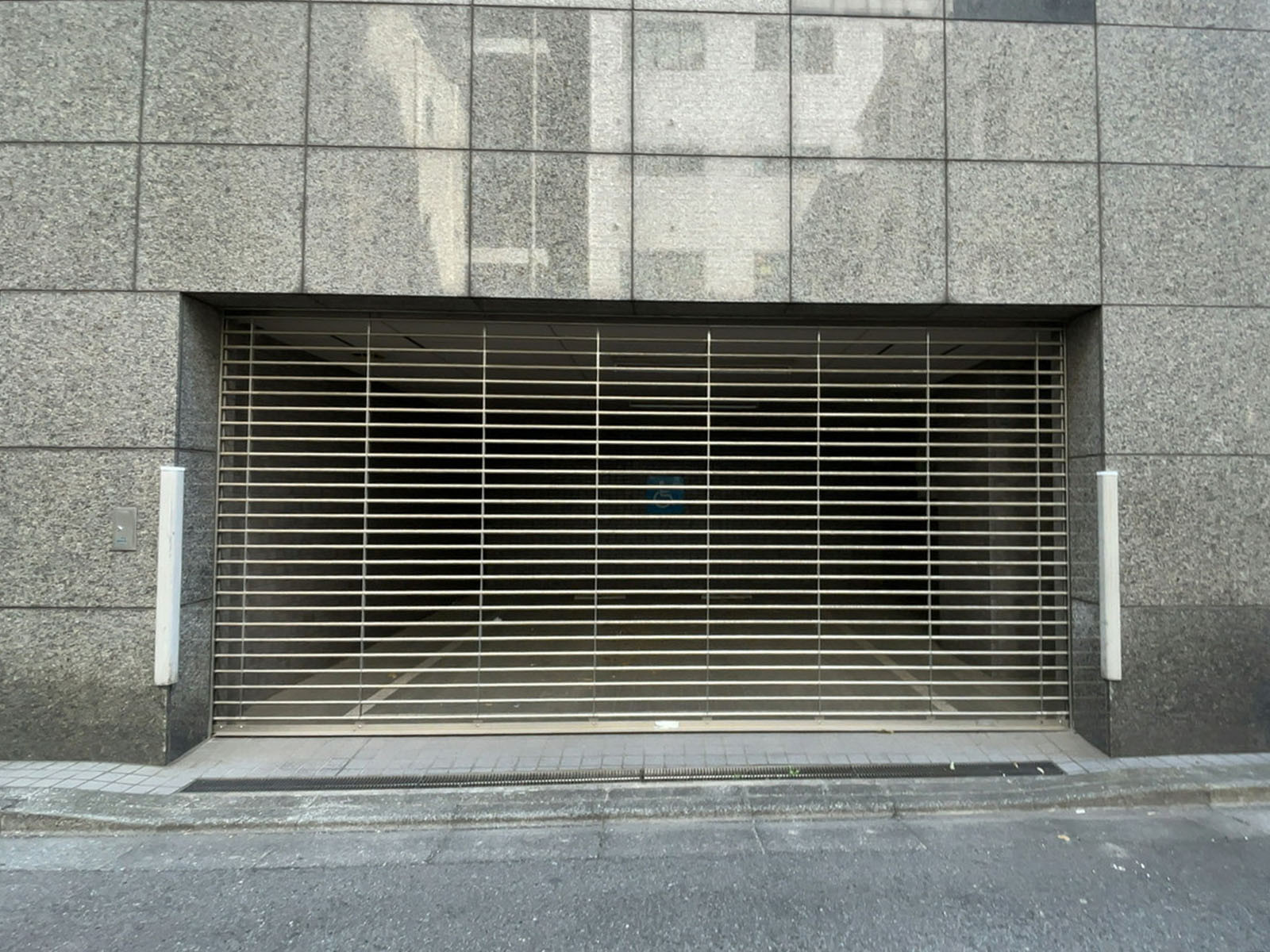 身障者用駐車場