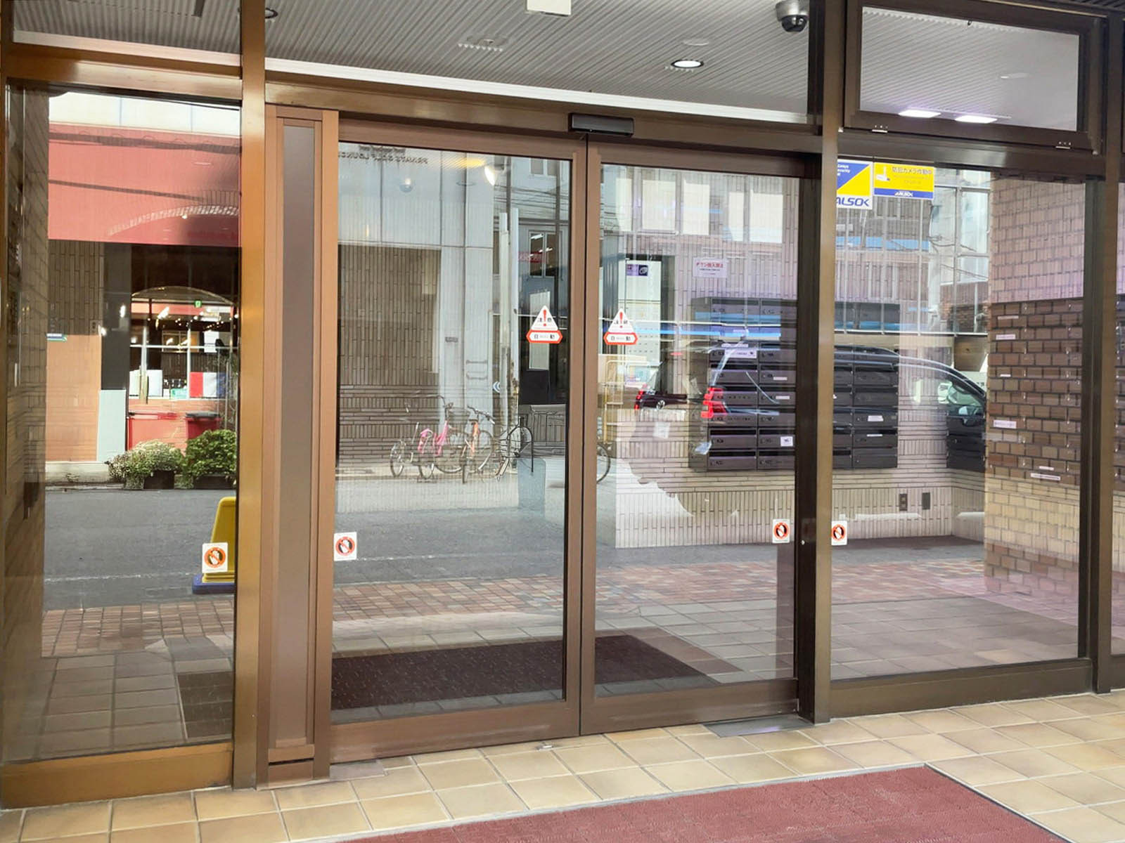 物件出入口