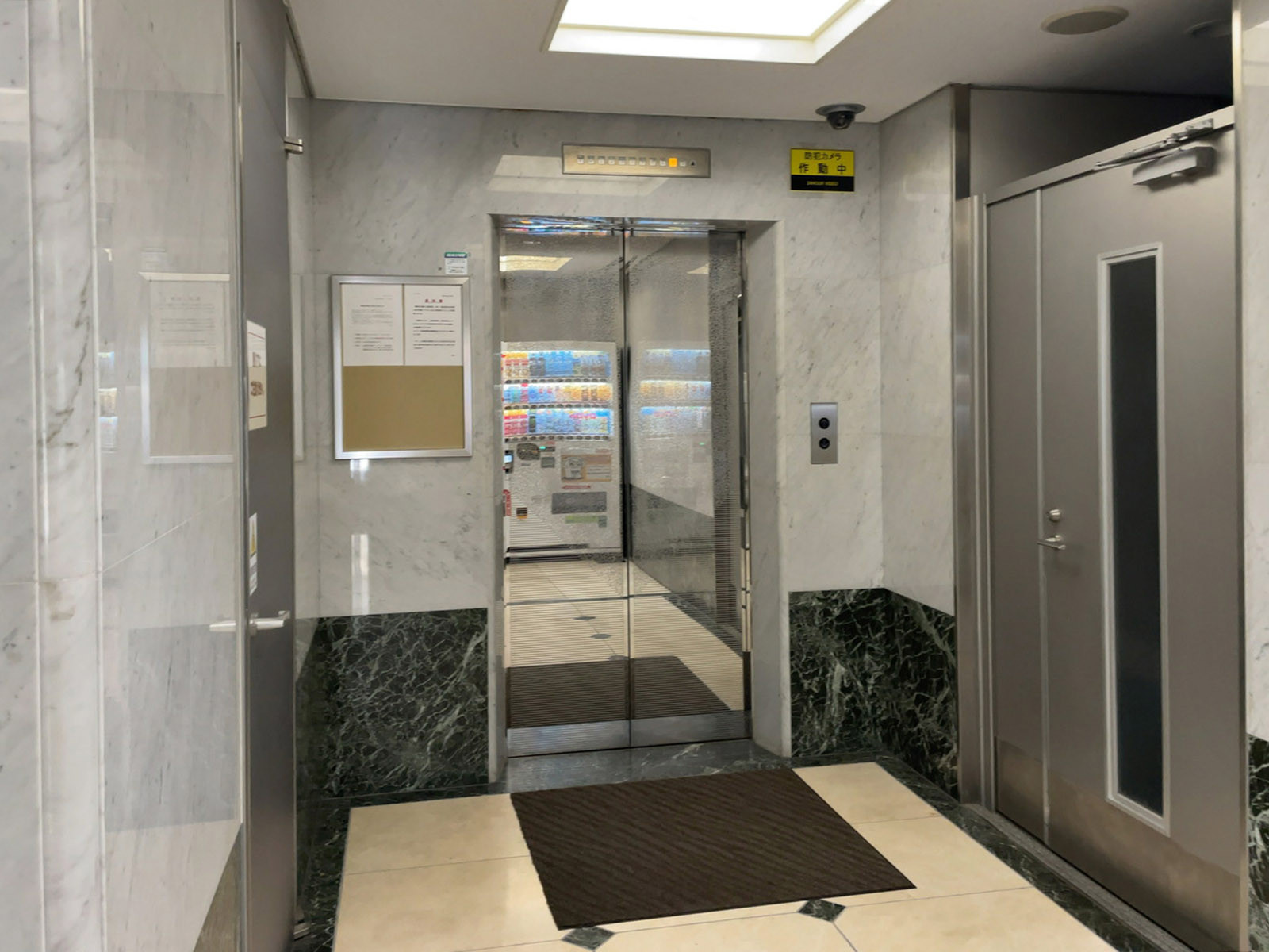 エレベーター(1基)