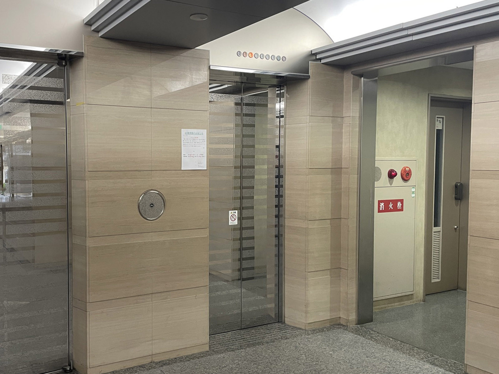 エレベーター(1基)