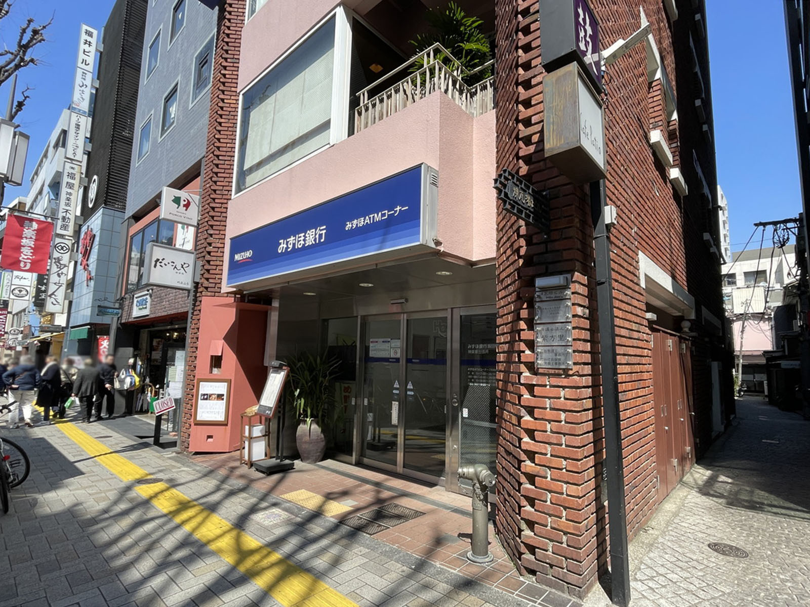 1階のみずほ銀行ATM 神楽坂第一・第二出張所