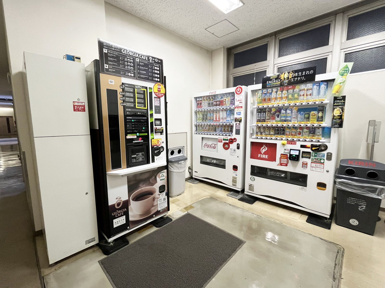 販売機コーナー