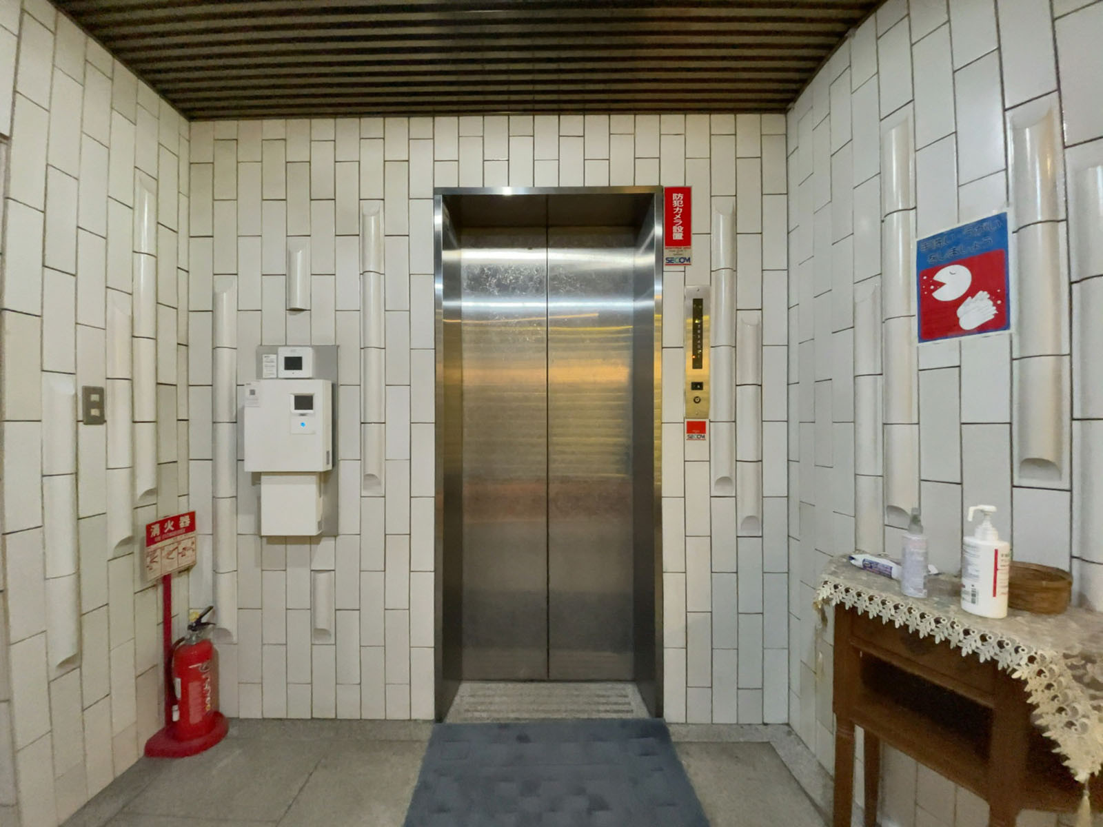 エレベーター(1基)