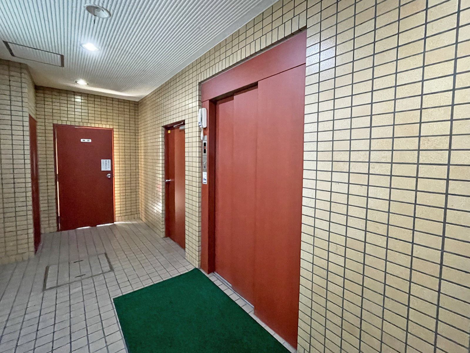 エレベーター(1基)