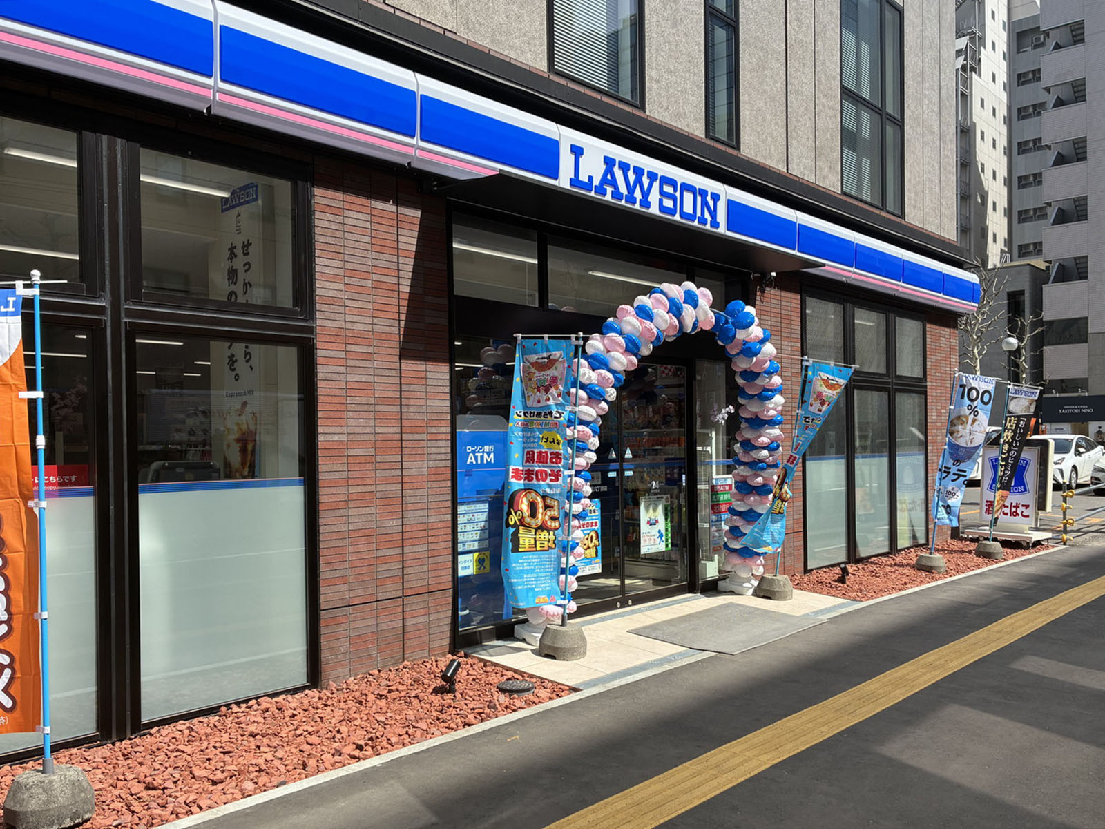 1階のローソン 札幌南2条西六丁目店
