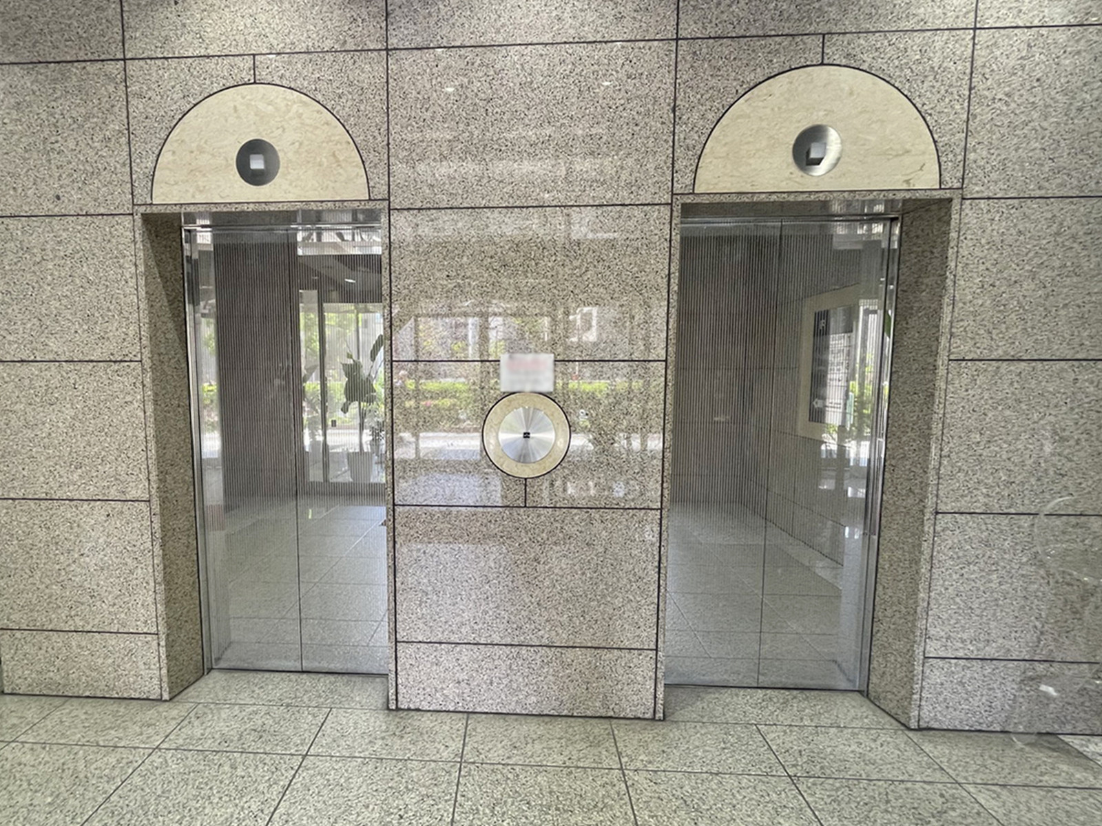 エレベーター(2基)