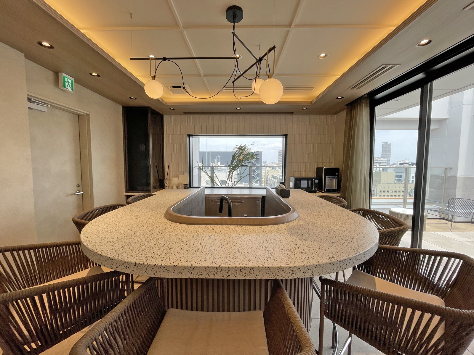 屋上ラウンジ
