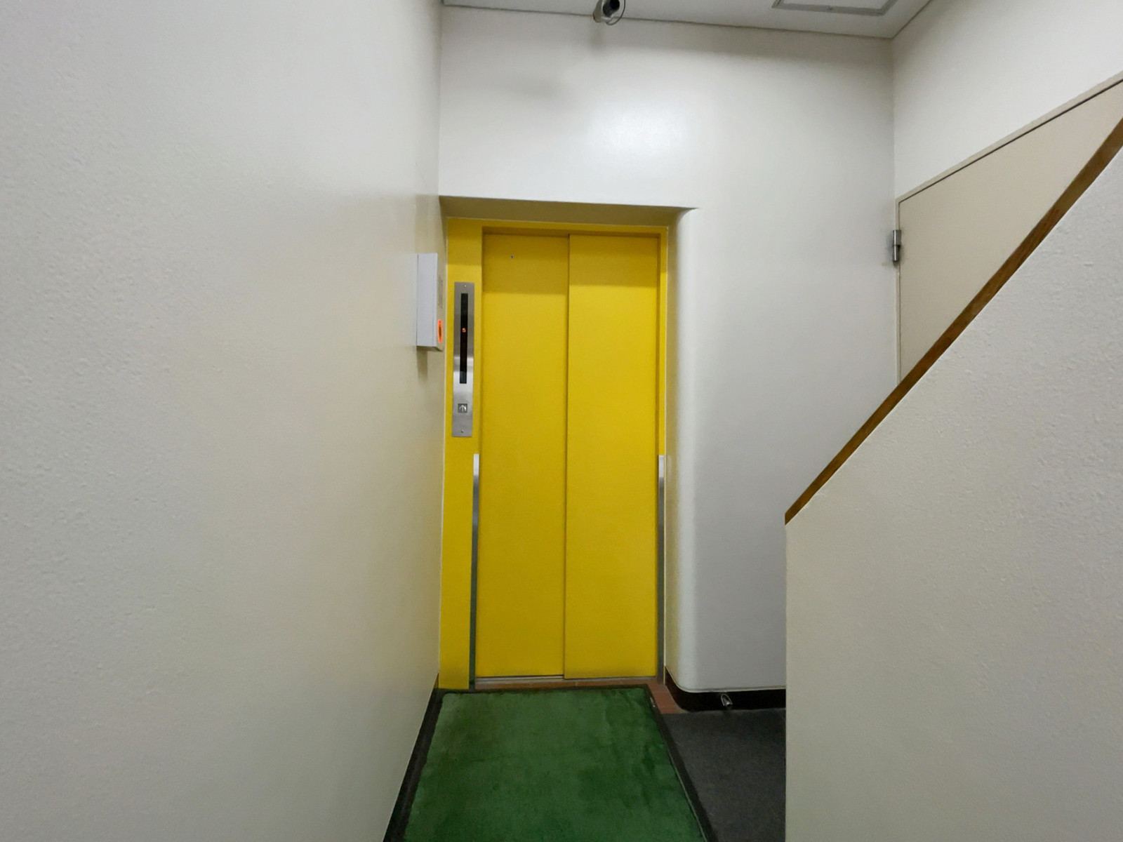 エレベーター(1基)