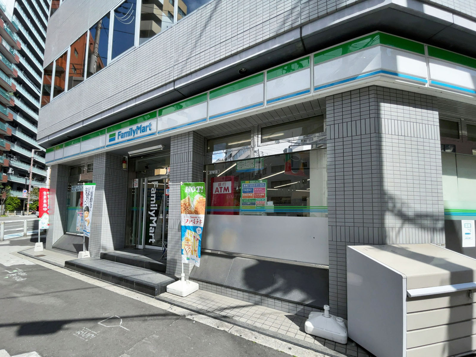 1階のファミリーマート 内本町店