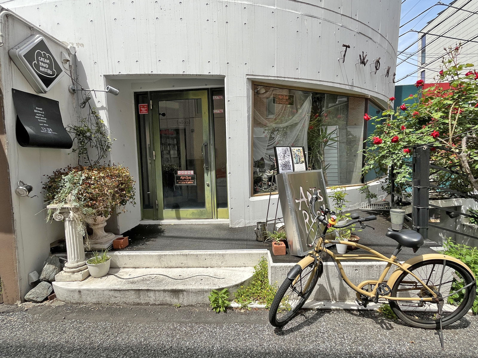 1階テナントの様子