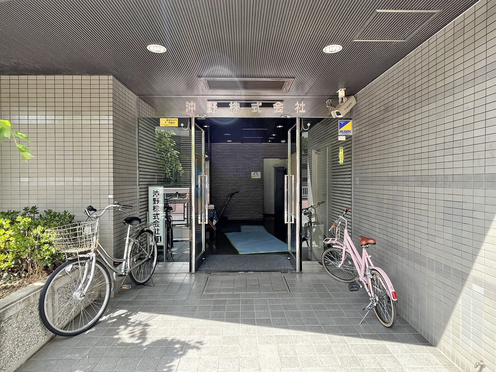 1階テナントの様子