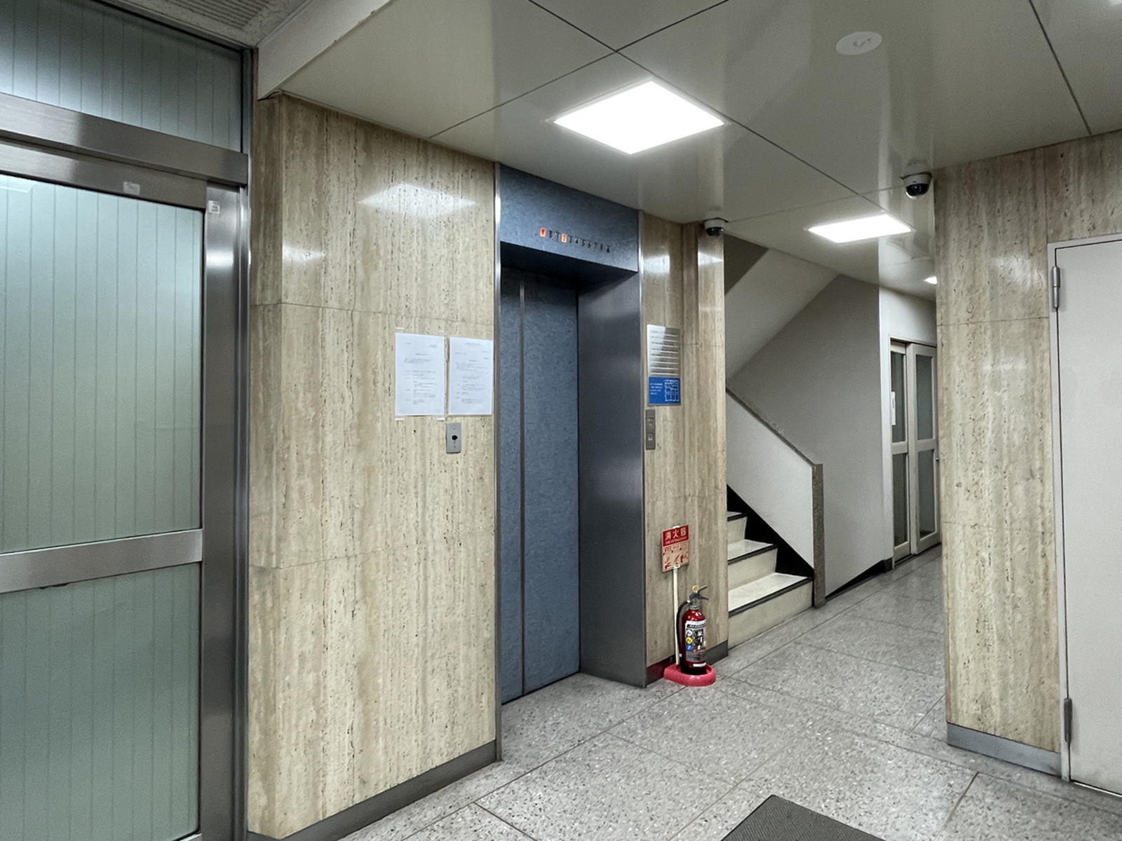 エレベーター(1基)