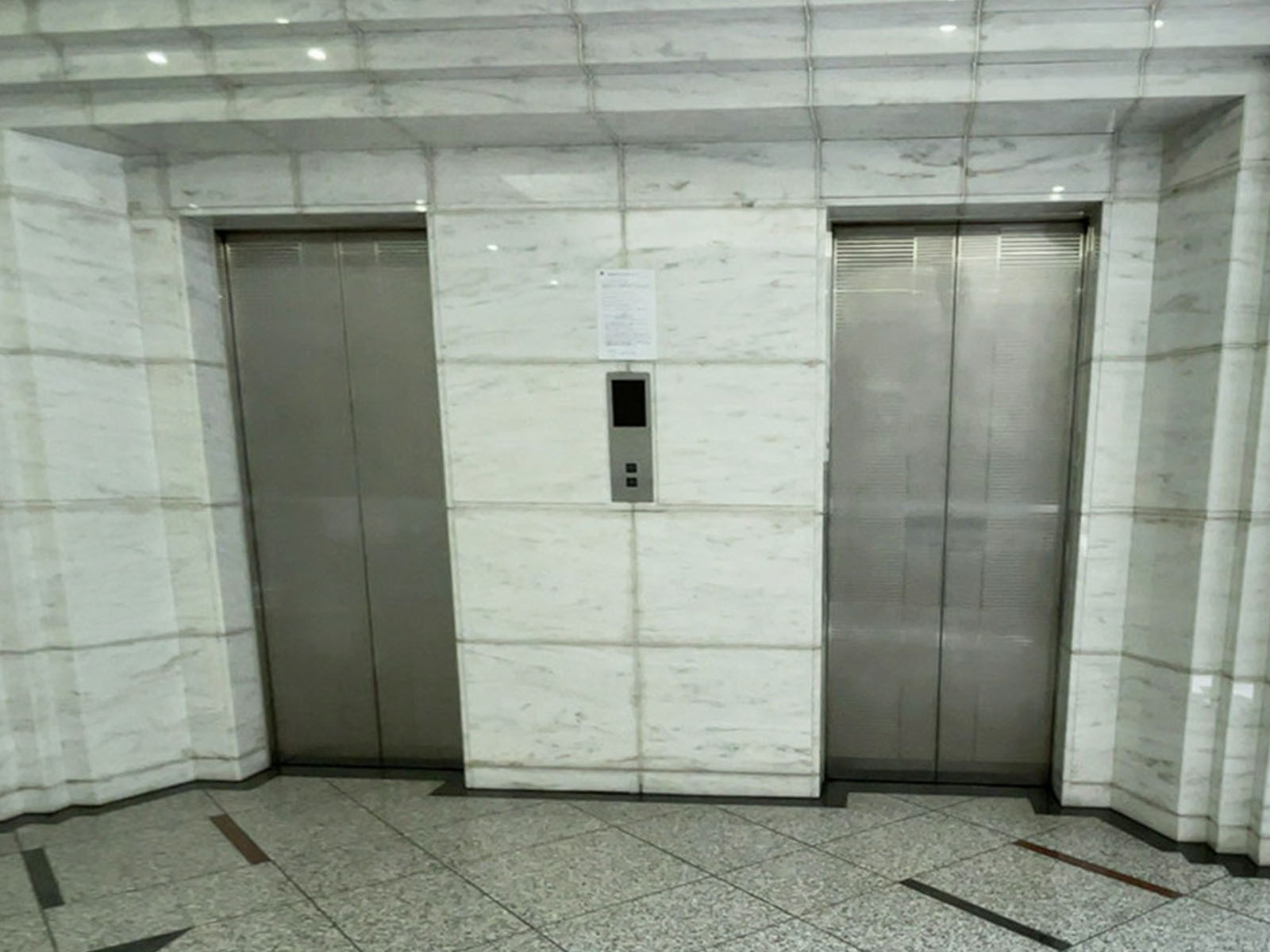 エレベーター