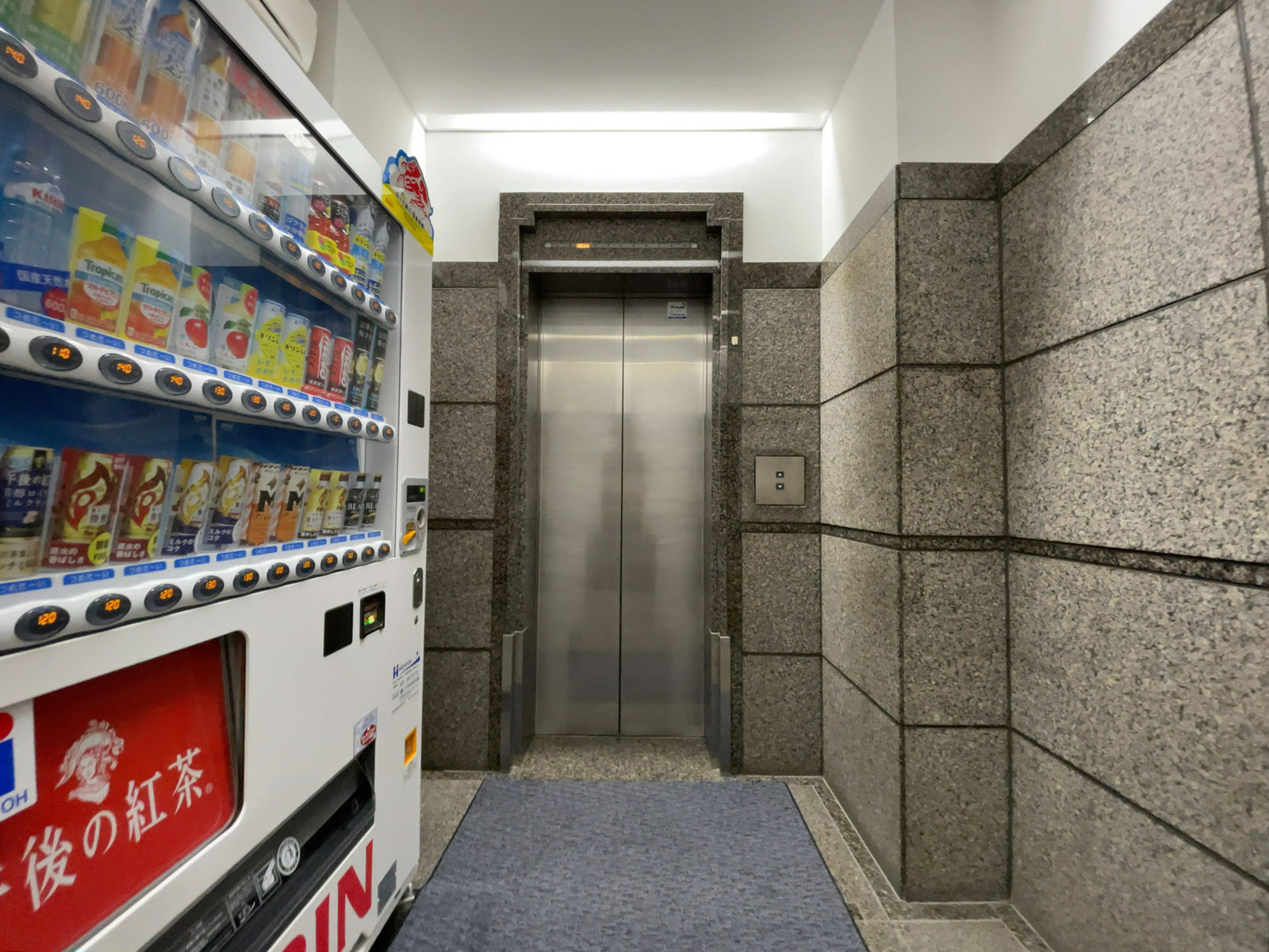 エレベーター(1基)