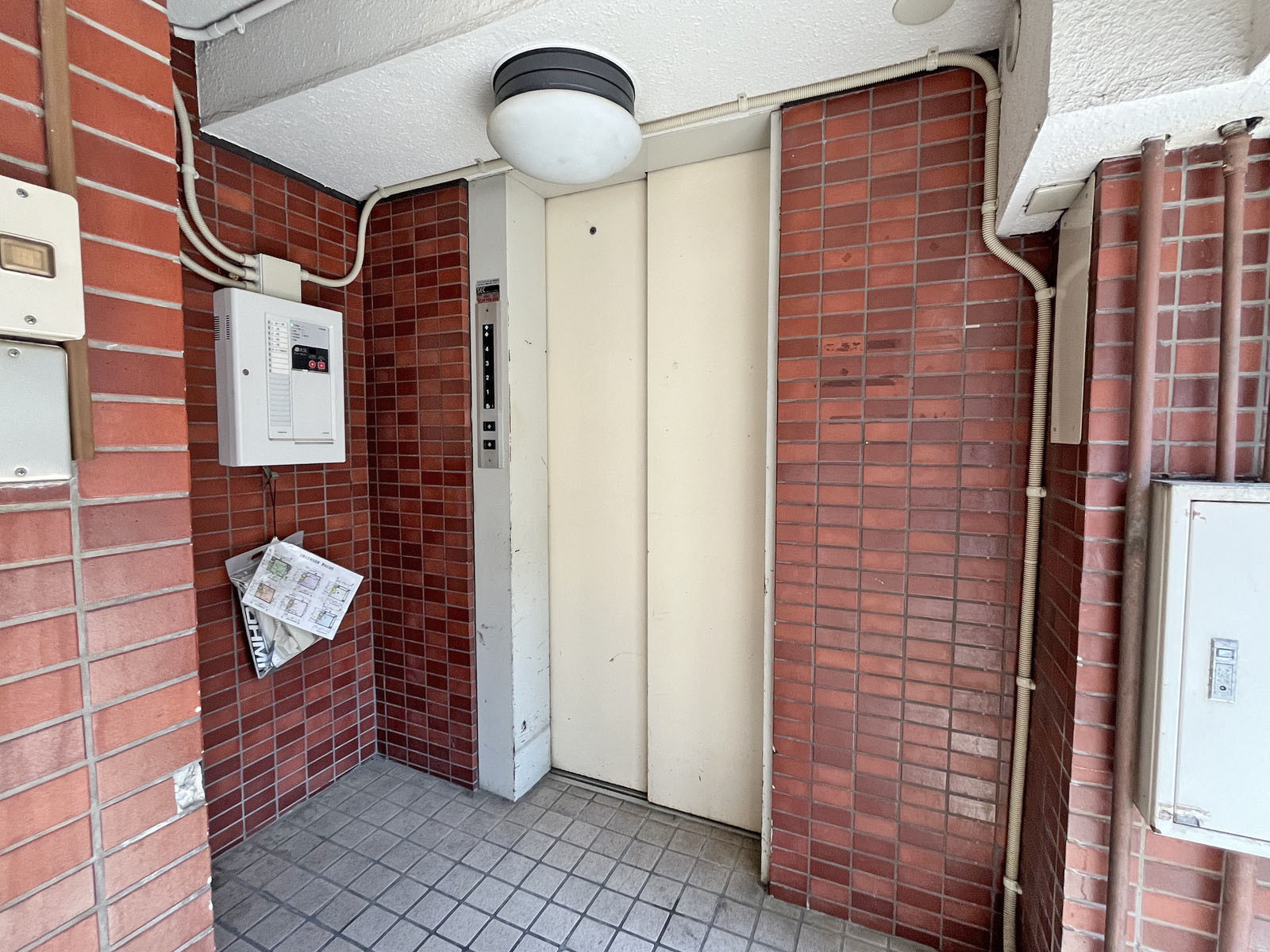 エレベーター(1基)