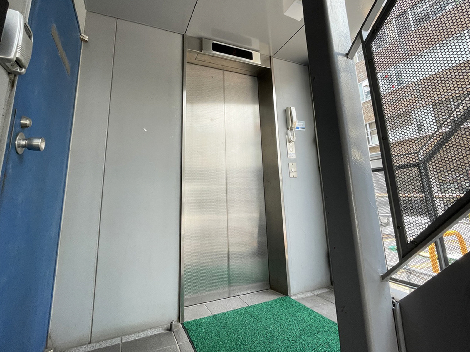 エレベーター(1基)