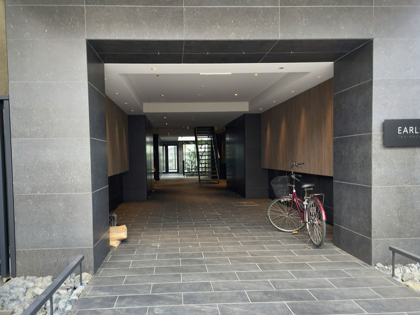 エントランスアプローチ