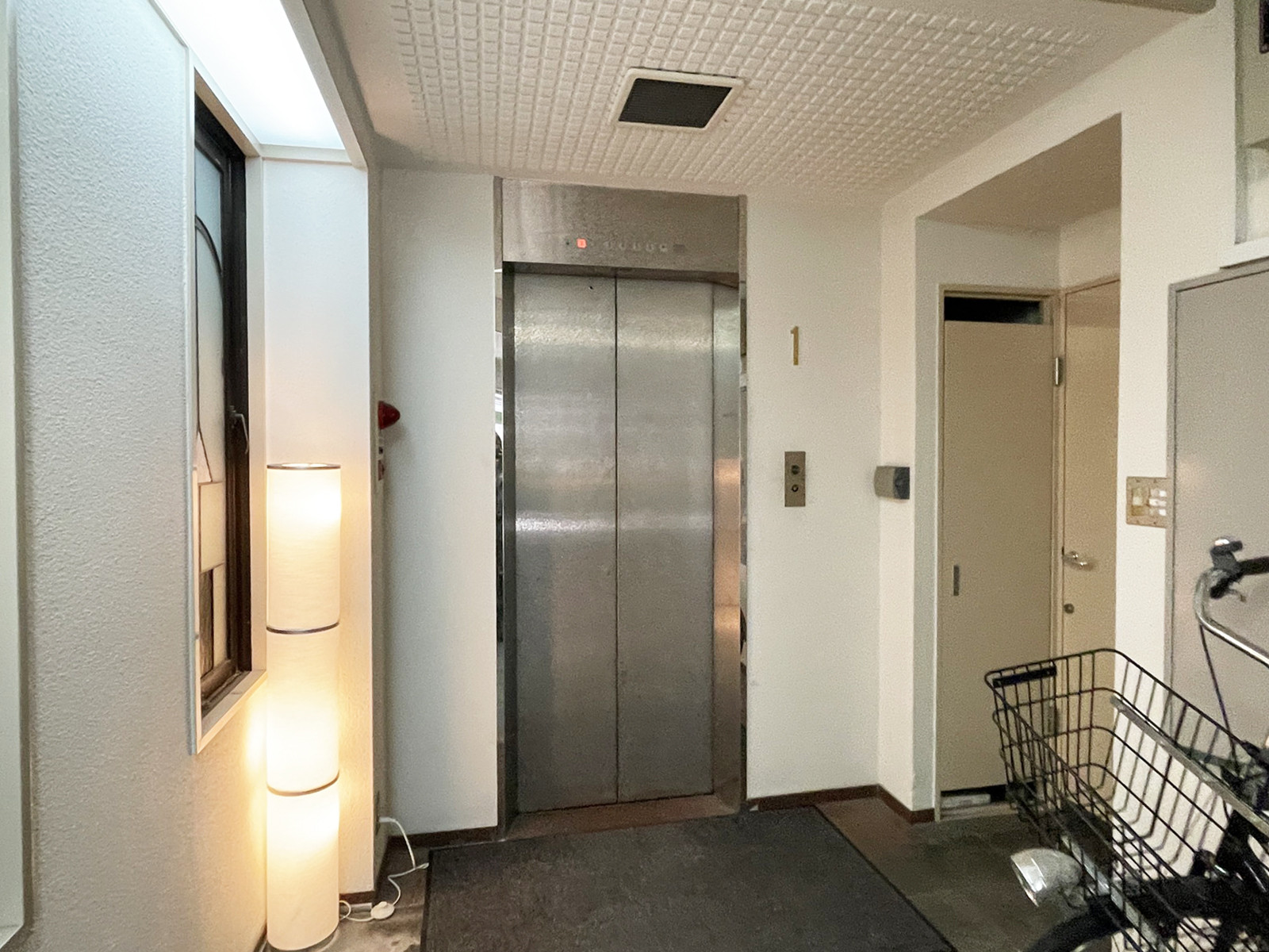 エレベーター(1基)