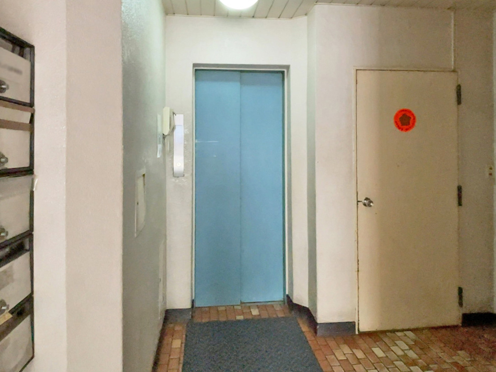 エレベーター(1基)