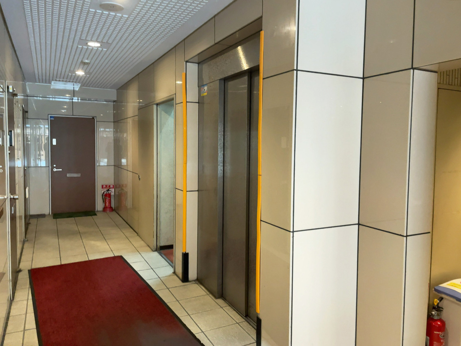 エレベーター(1基)
