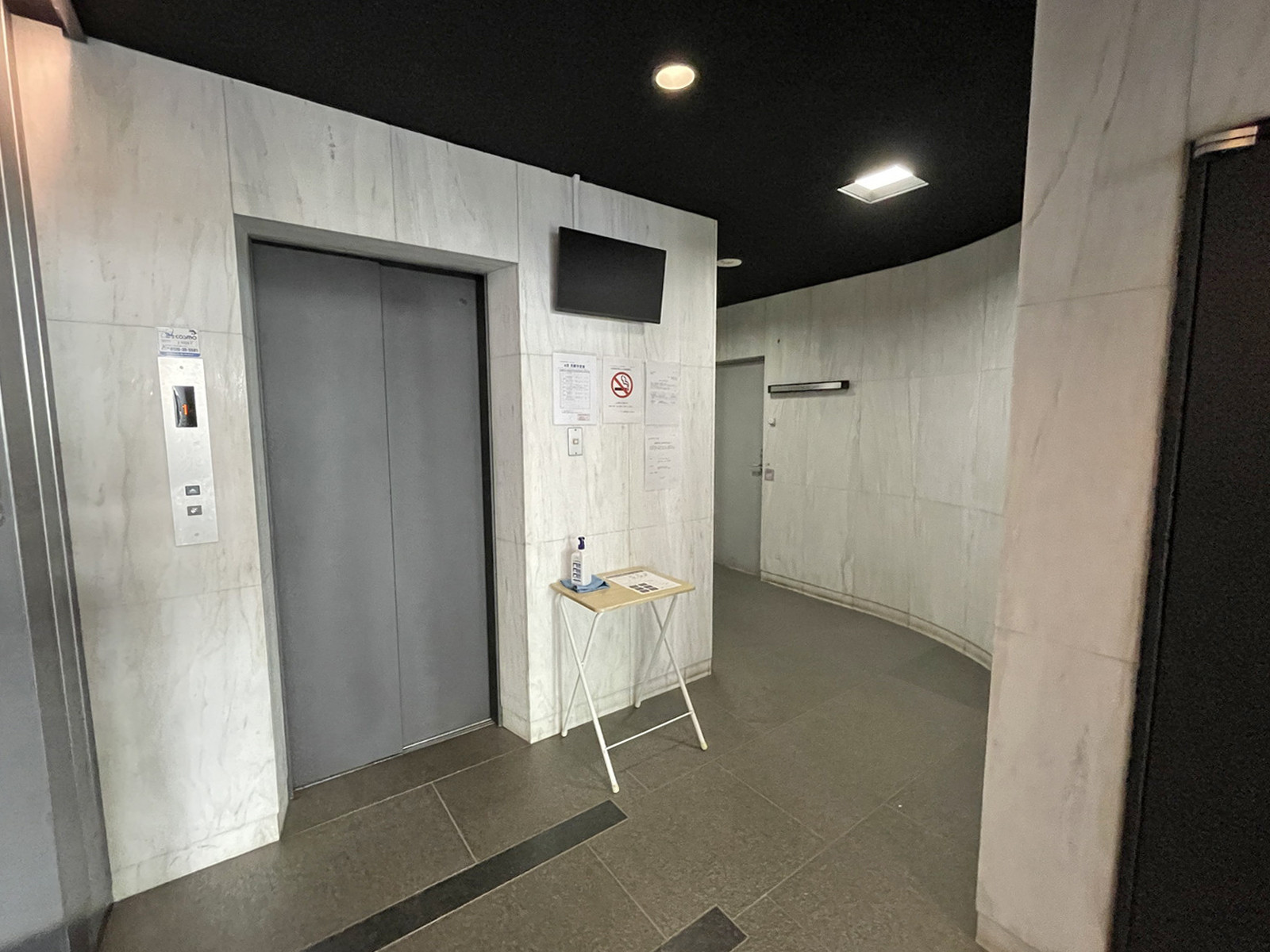 エントランス
