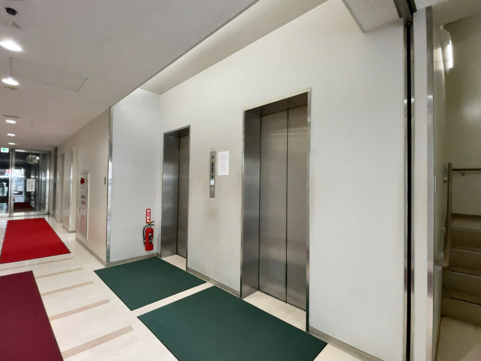 エレベーター(2基)