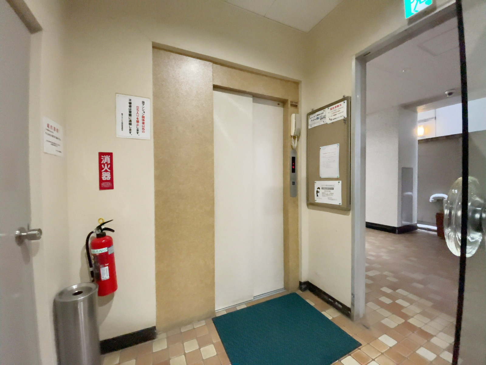 エレベーター(1基)