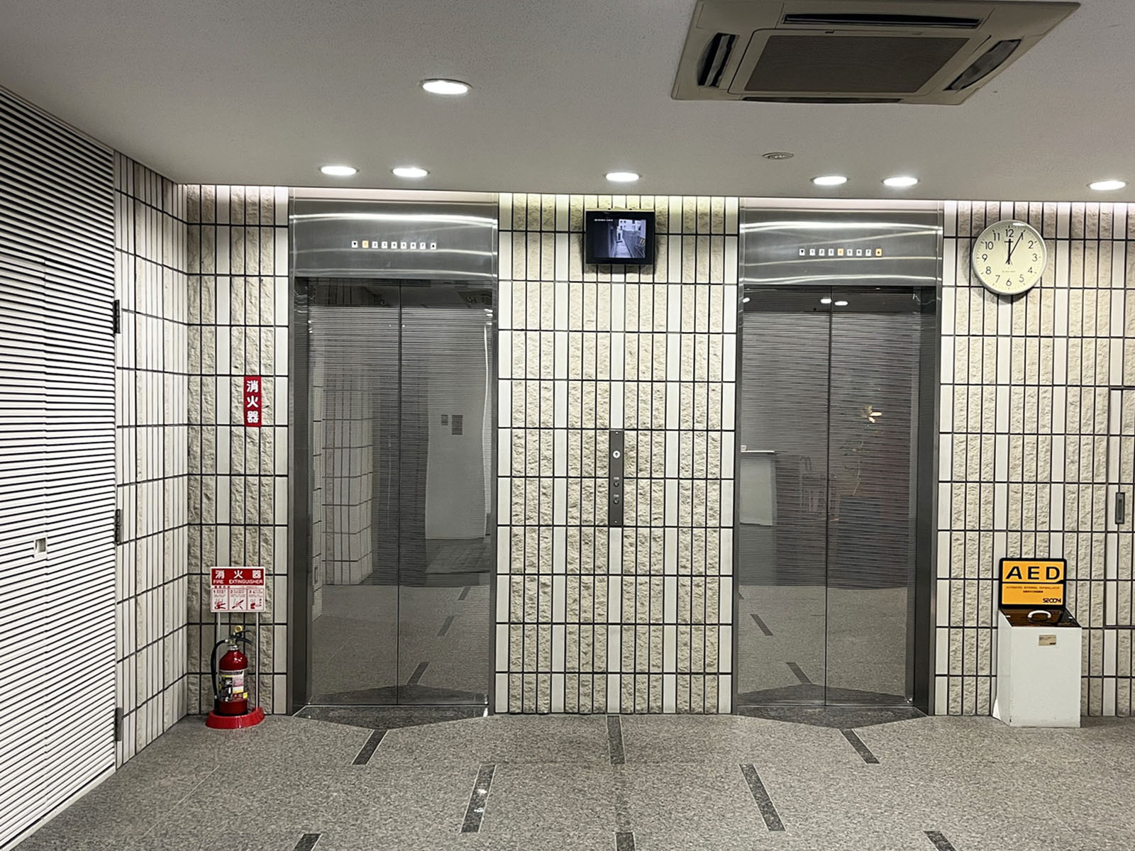 エレベーター(2基)