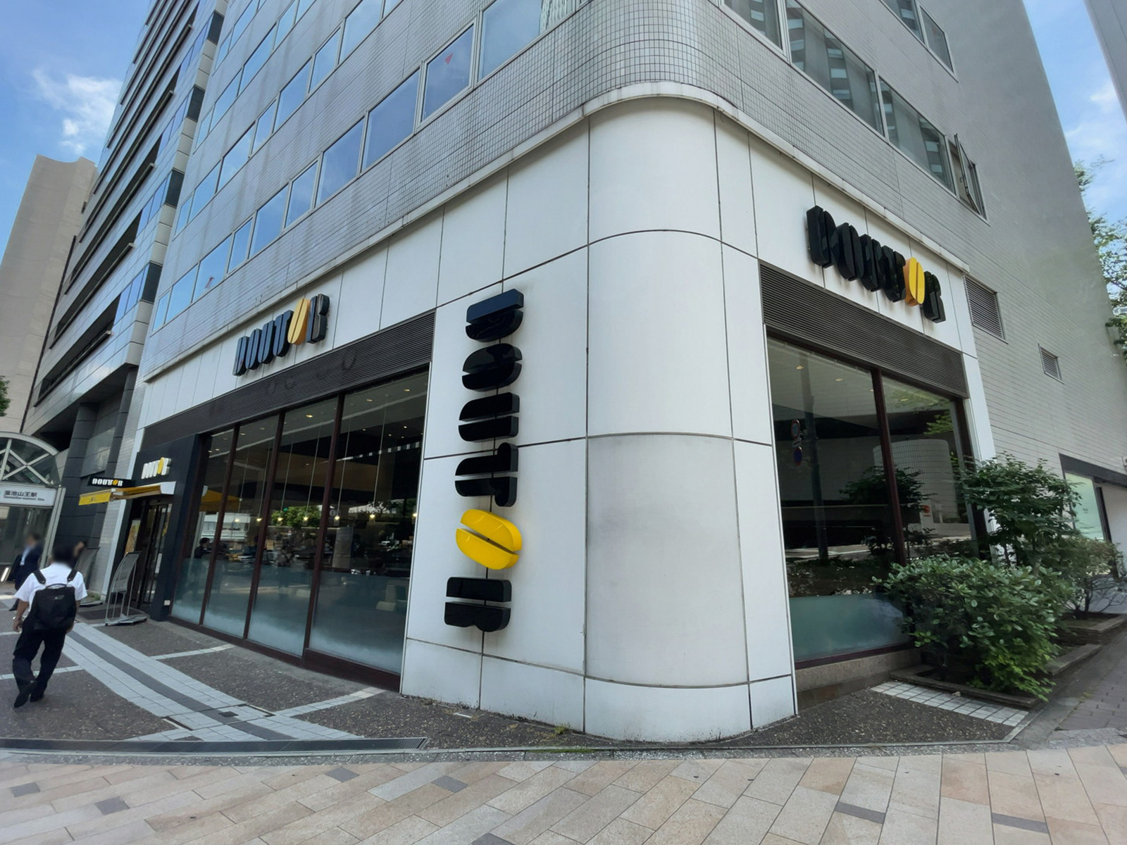 1階のドトールコーヒーショップ 赤坂1丁目店