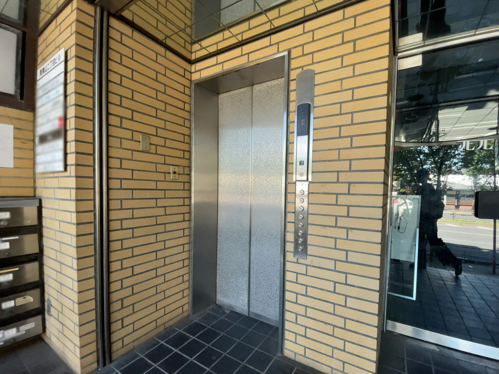 エレベーター(1基)