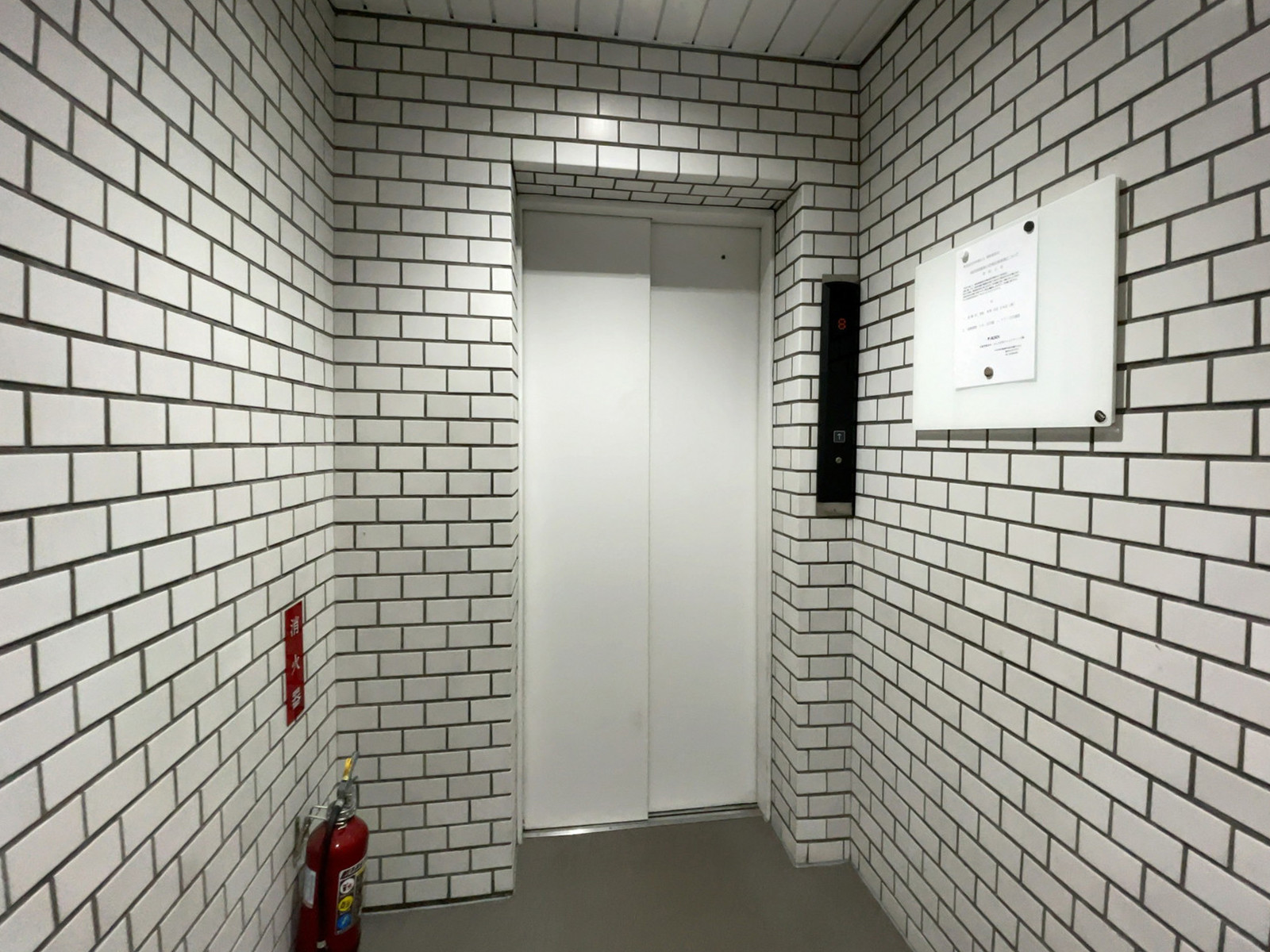 エレベーター(1基)