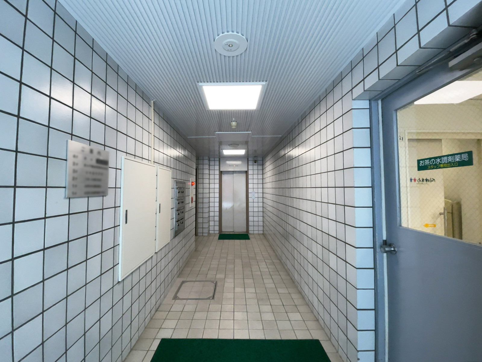 エントランス