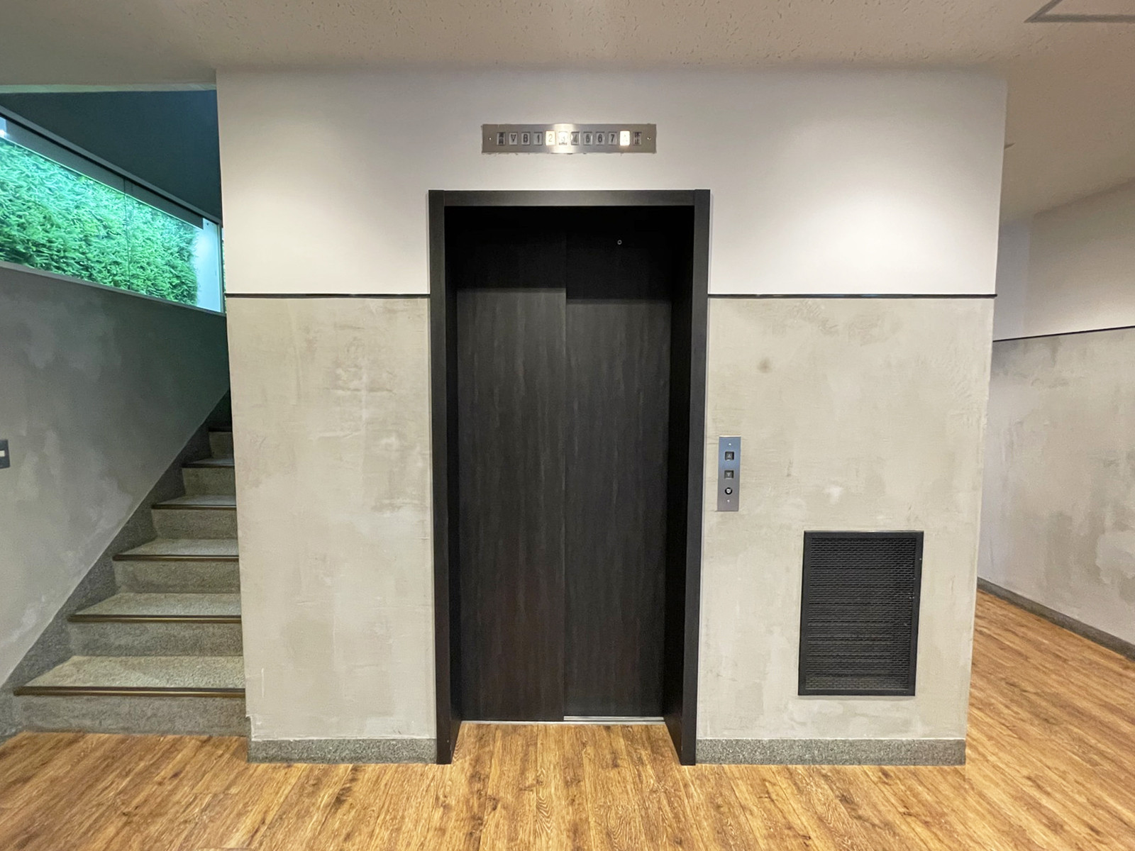 エレベーター(1基)