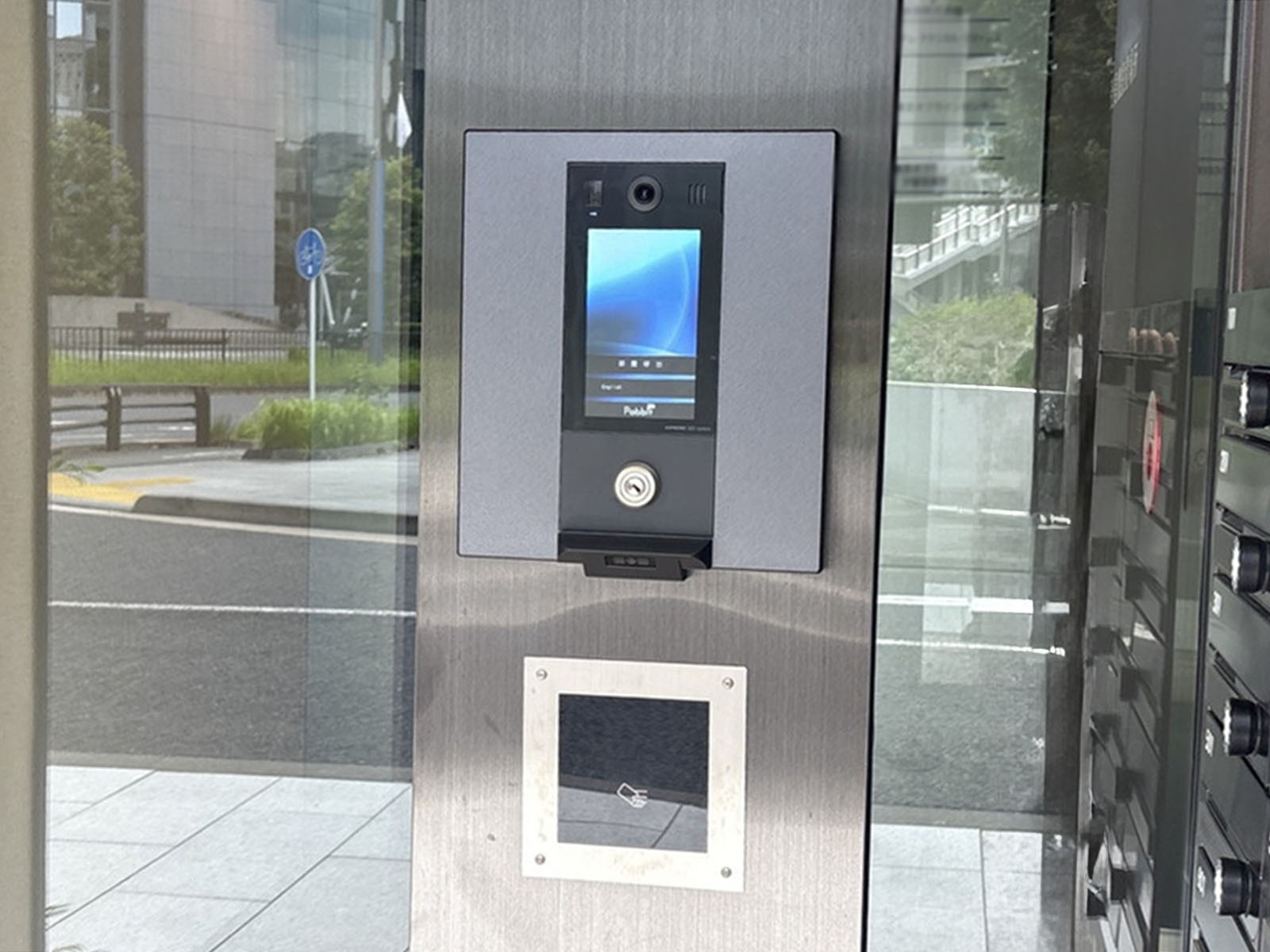 インターホン