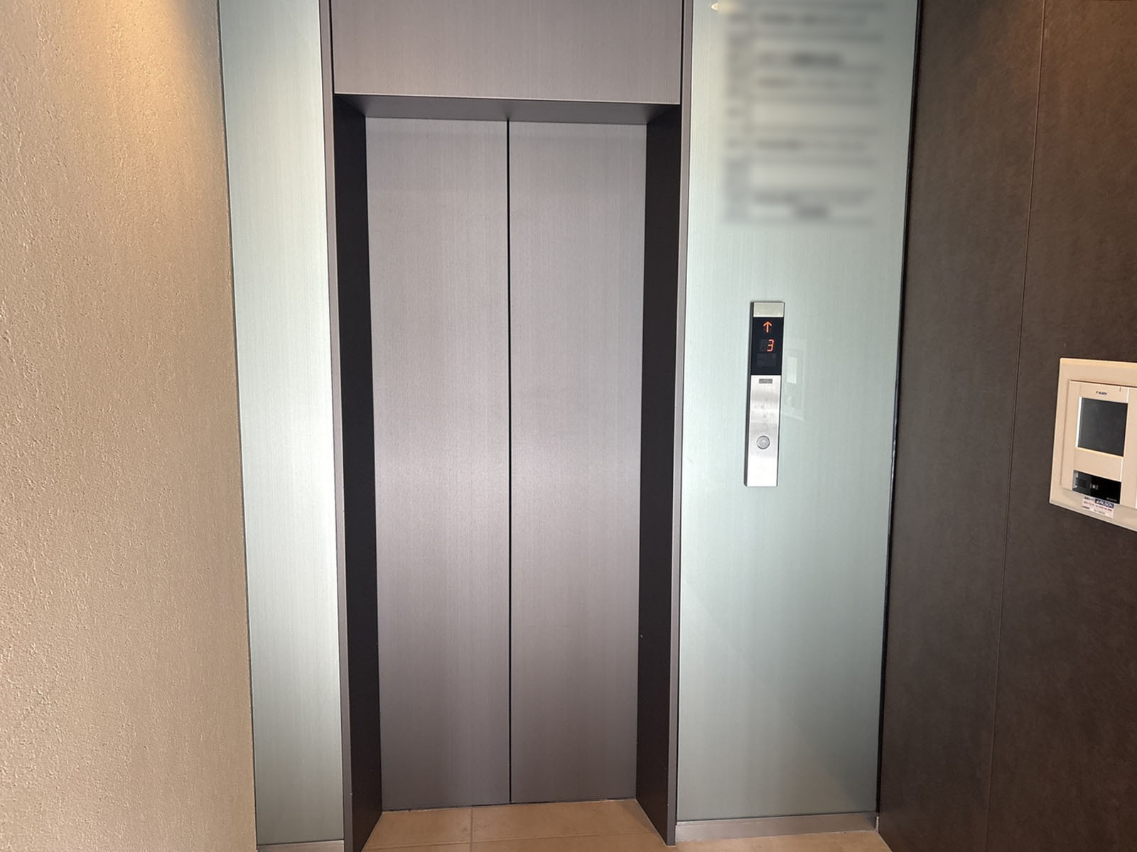 エレベーター(1基)